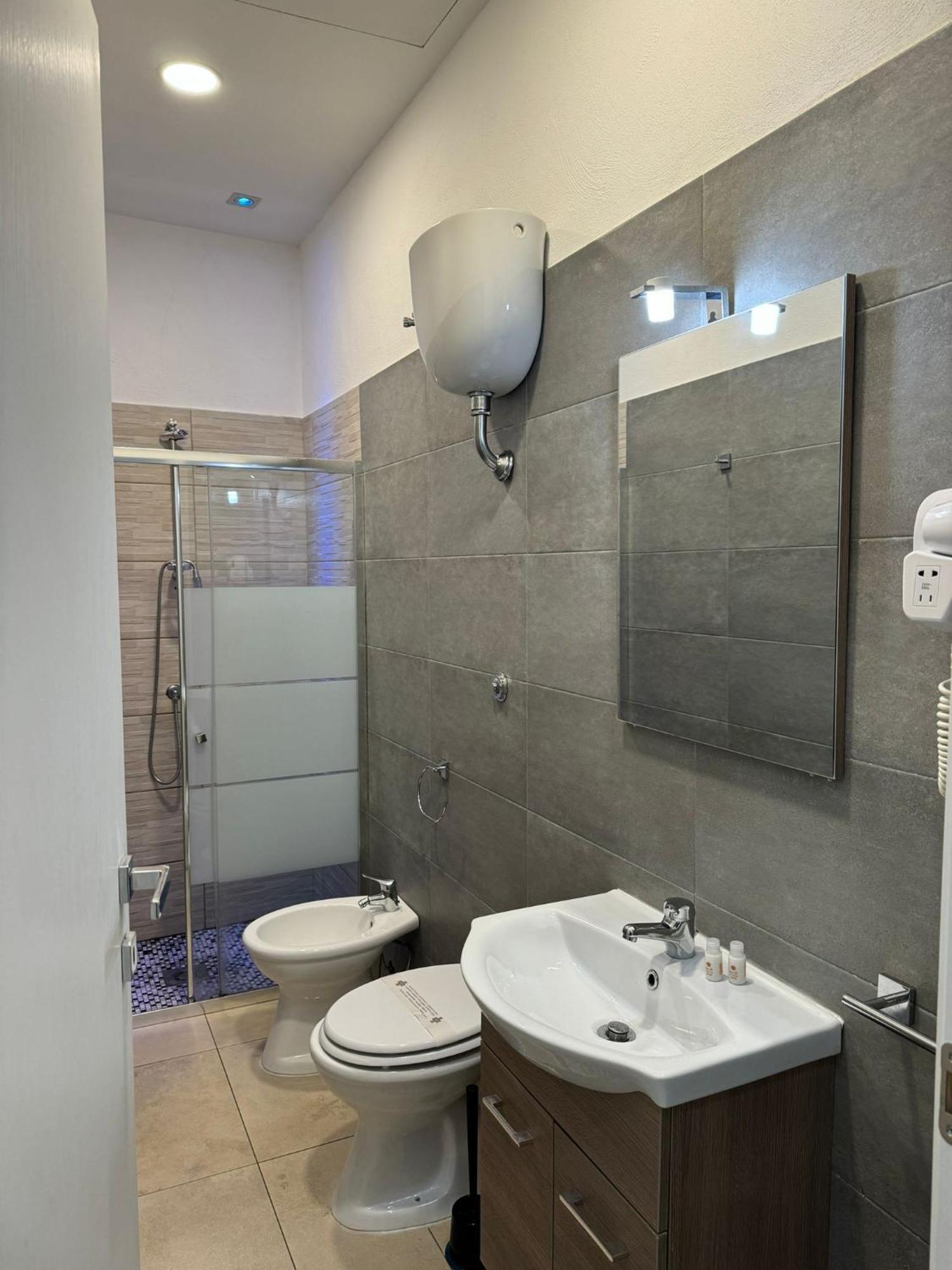 Toledo Terminal Center Apartman Nápoly Kültér fotó
